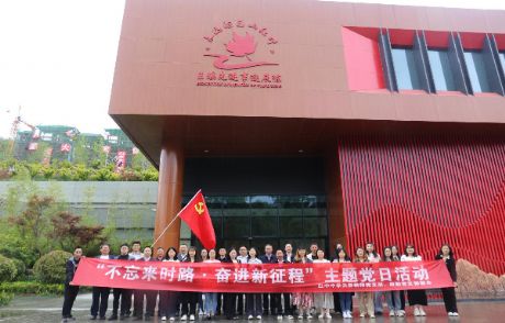 ������r·       �^�M������- by:nzcms