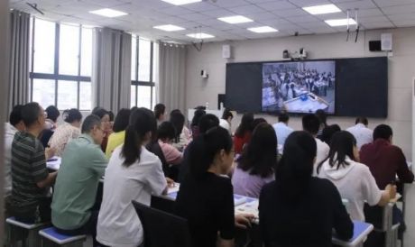 �۽��������B(y��ng)��չ�F(xi��n)�ഺ�L(f��ng)��- by:nzcms